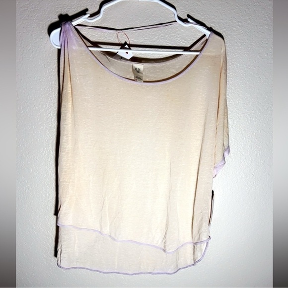 X SMALL We the Free Pluto t-shirt cream asymmetrical linen - Picture 5 of 11